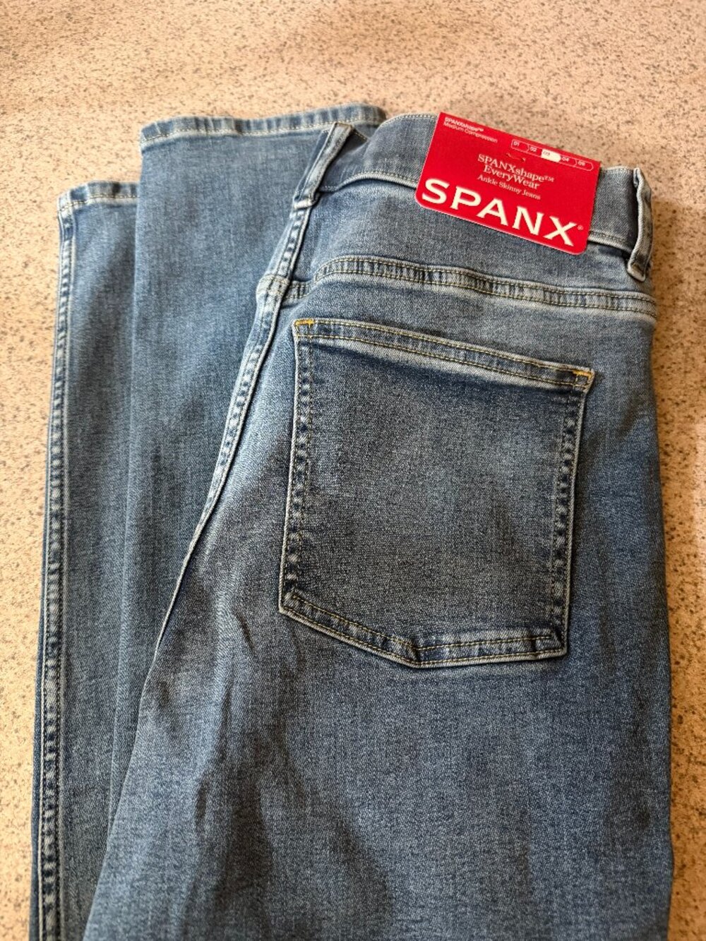NWT!! SPANXshape EveryWear Pull-On Ankle Skinny Jeans - Size Medium